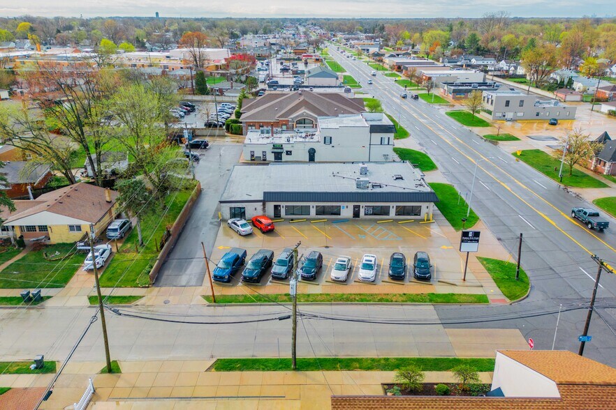 More Photos Of 29350 Harper Ave, Saint Clair Shores Office For Sale