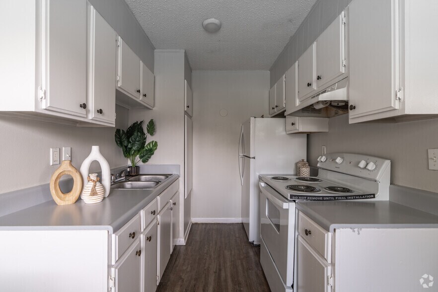 More Photos Of 5201 Geyer Springs Rd, Little Rock Apartments For Sale