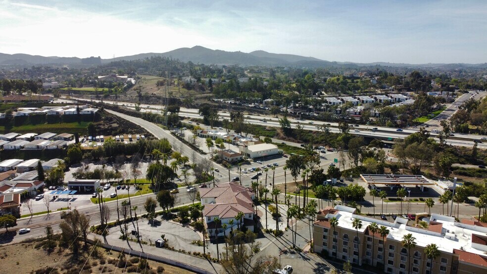 More Photos Of 700 W El Norte Pky, Escondido Medical For Lease