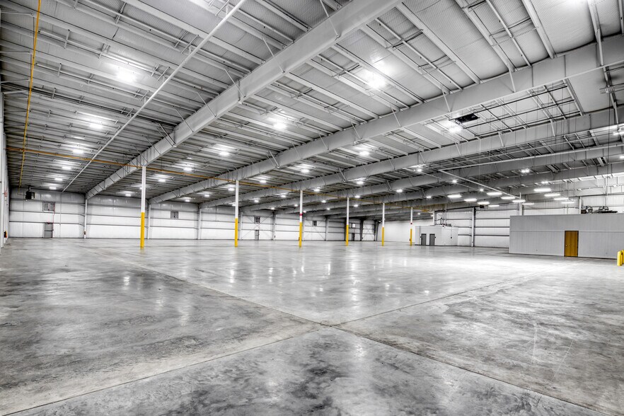 More Photos Of 436 Old Bellwood Rd, Calhoun Distribution For Lease