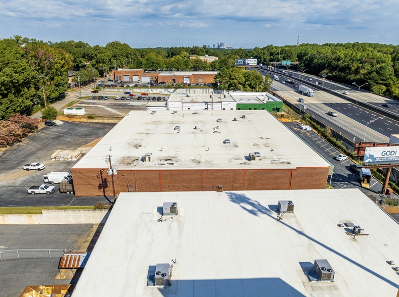 More Photos Of 3020 Commerce Way, Hapeville Warehouse For Lease