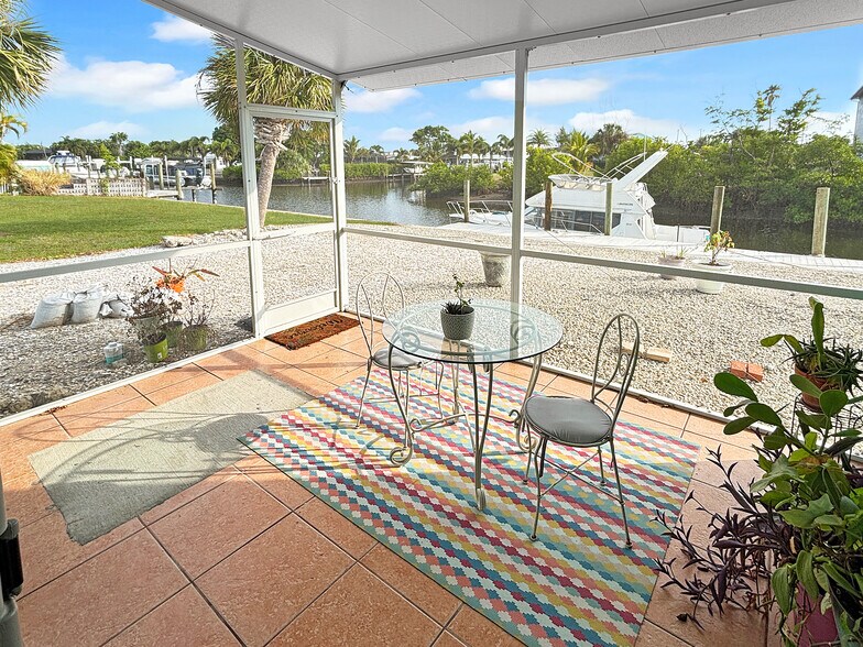 More Photos Of 3366 Stringfellow Rd, Saint James City Office For Sale