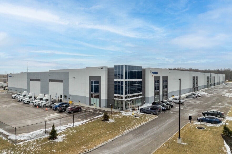 Primary Photo Of 8796 Independence Pky, Twinsburg Distribution For Lease