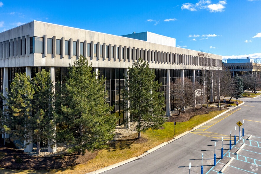 More Photos Of 30400 Telegraph Rd, Bingham Farms Unknown For Lease