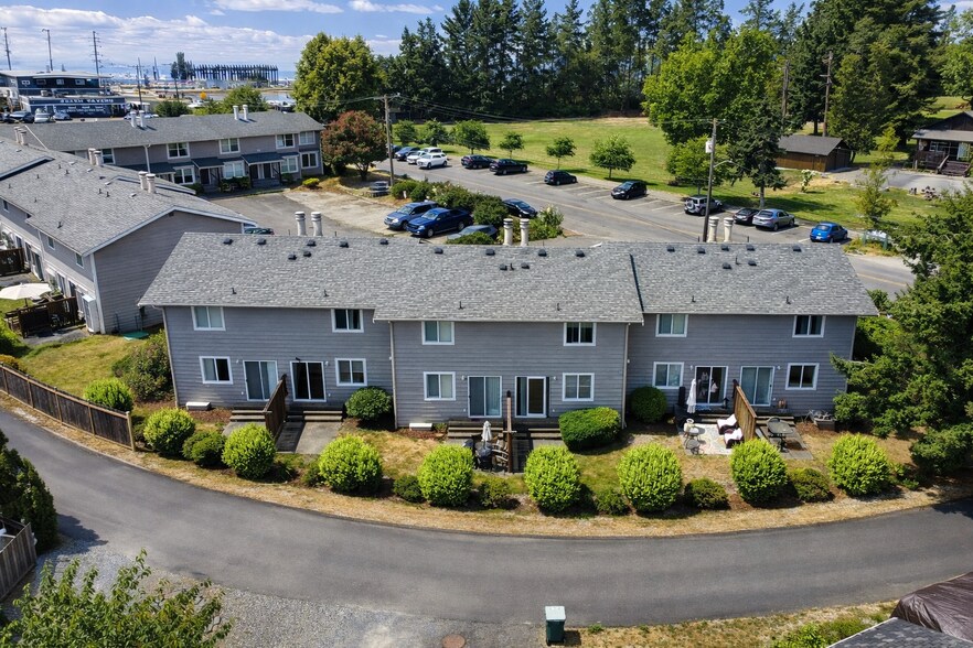 More Photos Of 8424 6th Ave, Tacoma Apartments For Sale