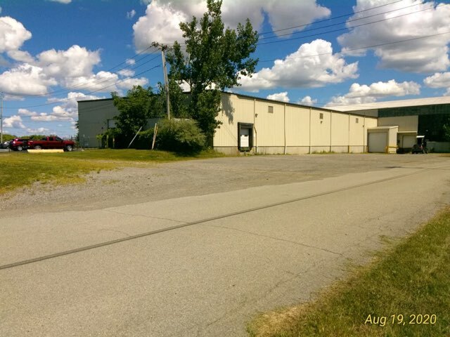 More Photos Of 400 Ingham Ave, Blasdell Light Distribution For Lease