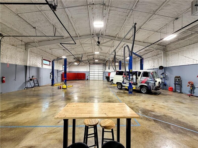 More Photos Of 428 Anchor St, Corpus Christi Industrial For Lease