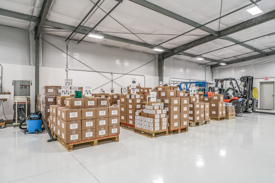 More Photos Of 340 Beaty Swamp Rd, Monroe Manufacturing For Sale