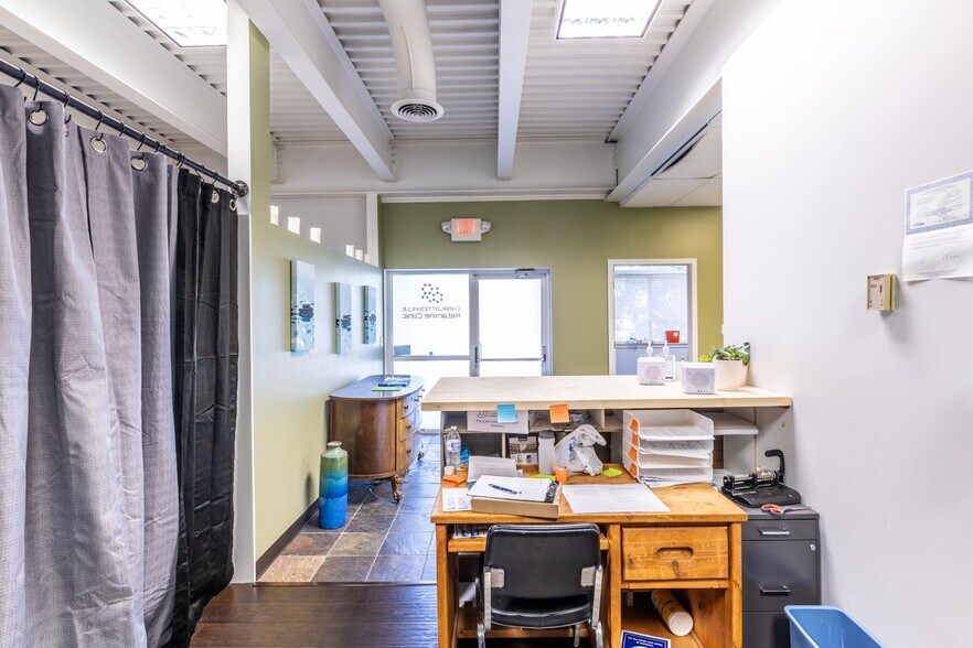 More Photos Of 1410 Incarnation Dr, Charlottesville Medical For Sale