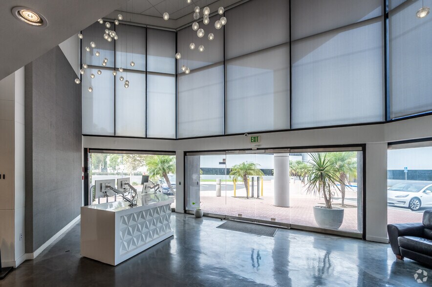 More Photos Of 1600 Sunflower Ave, Costa Mesa Office For Lease