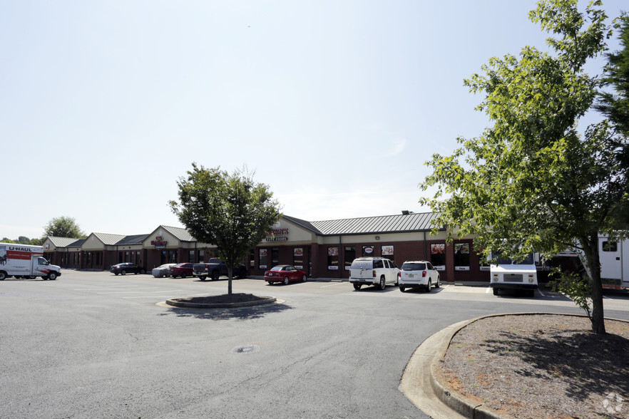 Primary Photo Of 3060 Keith Bridge Rd, Cumming Self Storage For Lease