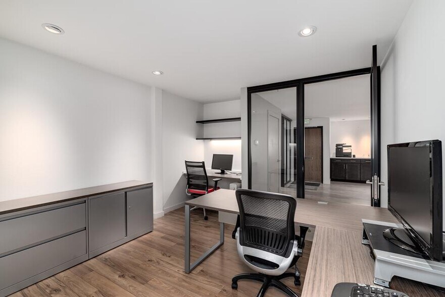 More Photos Of 6450 S Quebec St, Centennial Loft Creative Space For Lease