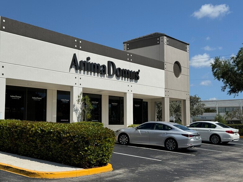 More Photos Of 7401-7491 N Federal Hwy, Boca Raton Unknown For Lease