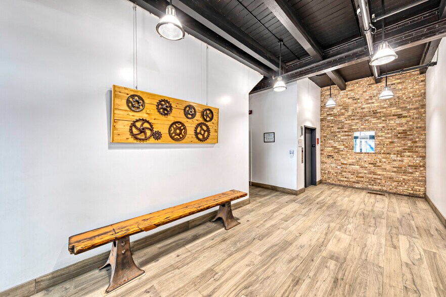 More Photos Of 223 W Erie St, Chicago Loft Creative Space For Sale