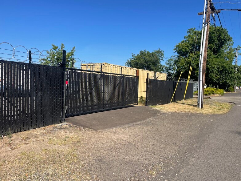 More Photos Of 14913 SE Kellogg Ave, Oak Grove Land For Lease