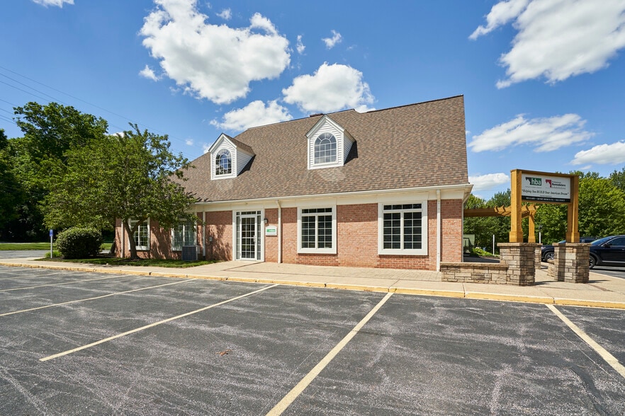 Primary Photo Of 799 White Pond Dr, Akron Office For Lease