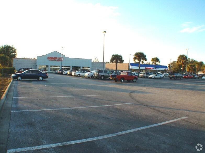 More Photos Of 7750 S Orange Blossom Trl, Orlando Storefront For Lease