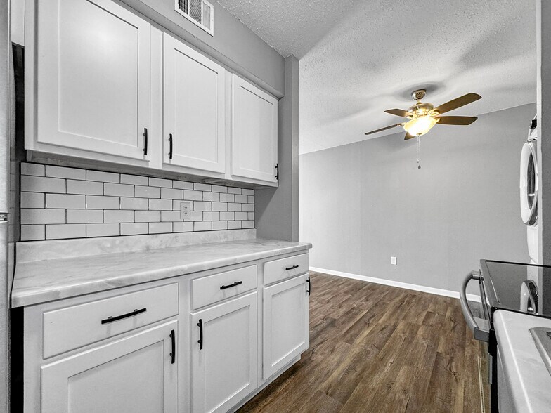 More Photos Of 3300 S Westbrooke Ln, Sioux Falls Apartments For Sale