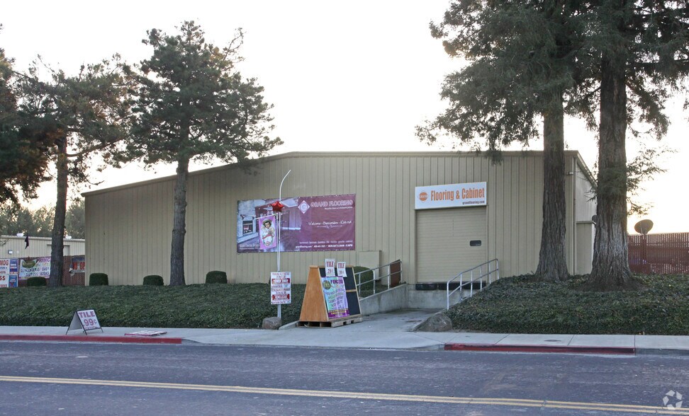 More Photos Of 894-902 Commercial St, San Jose Warehouse For Lease
