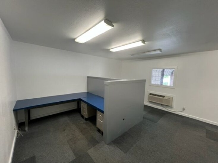 More Photos Of 2929 Bryan St, Fort Worth Warehouse For Lease
