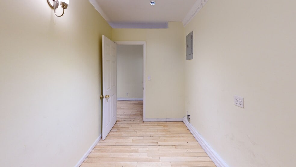 Primary Photo Of 173 W 85th St, New York Apartments For Lease