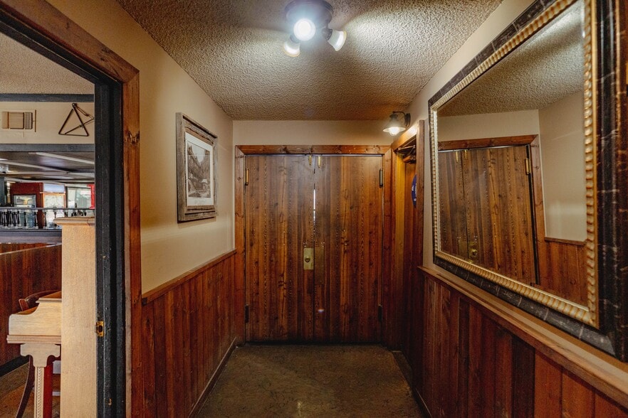 More Photos Of 5159 CA-140, Mariposa General Retail For Sale