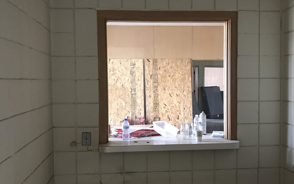 More Photos Of 315 W Mill St, Beaver Dam Manufacturing For Lease