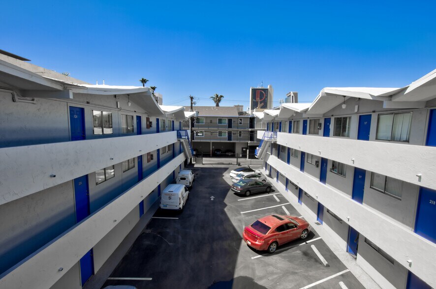 More Photos Of 200 S 8th St, Las Vegas Apartments For Sale