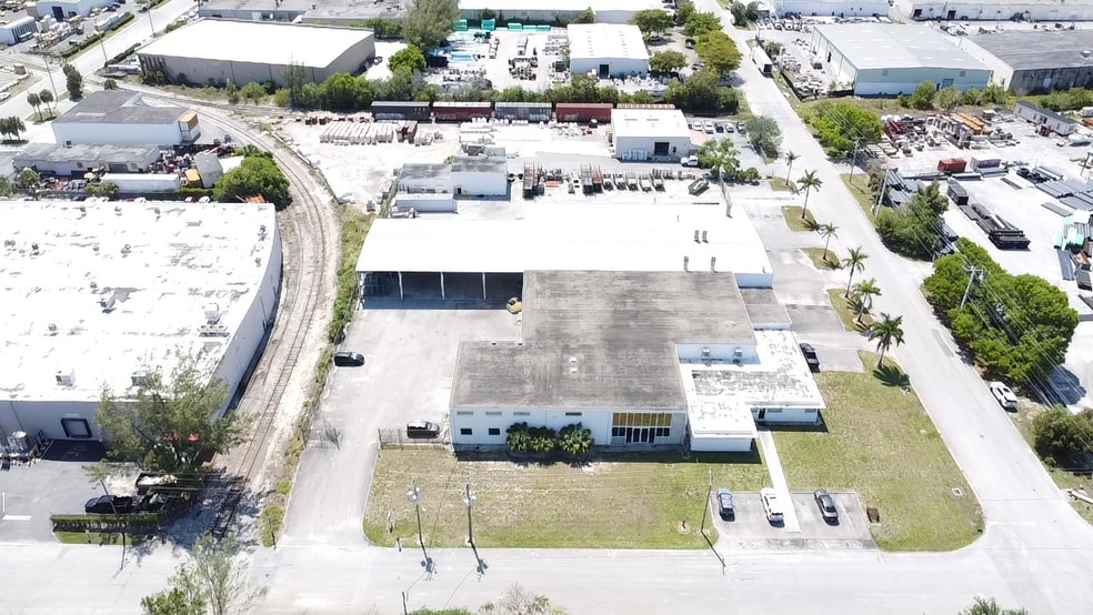 More Photos Of 1649 Avenue L, Riviera Beach Warehouse For Sale