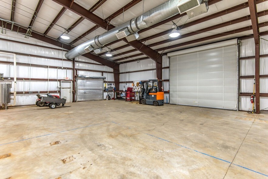 More Photos Of 13939 Old Texaco Rd, Conroe Industrial For Sale