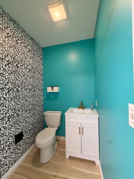 More Photos Of 3231 Waring Ct, Oceanside Medical For Lease