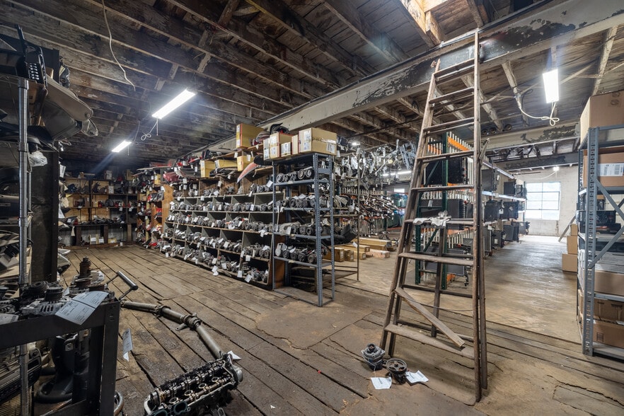 More Photos Of 89 Newton Rd, Plaistow Industrial For Sale