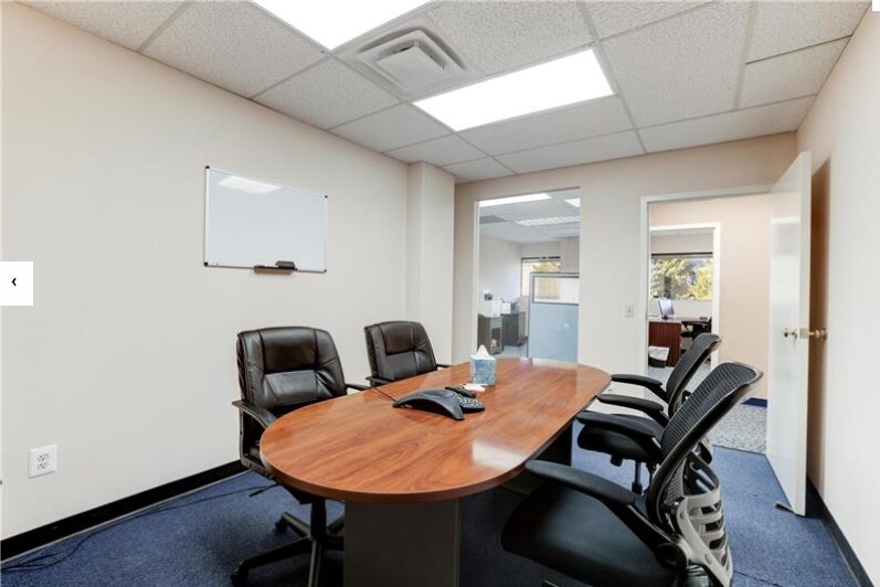 More Photos Of 171 Elden St, Herndon Medical For Lease