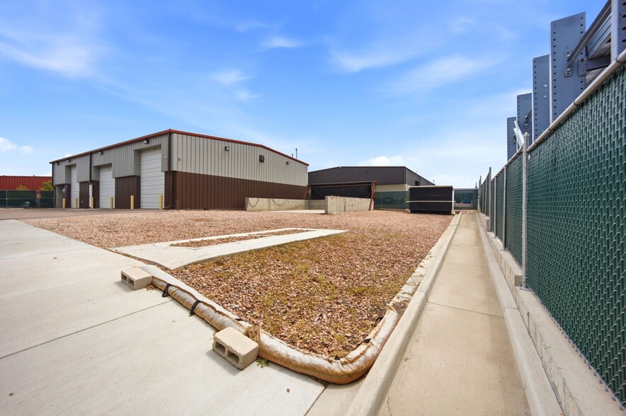 More Photos Of 7315 McClain Pt, Colorado Springs Warehouse For Lease
