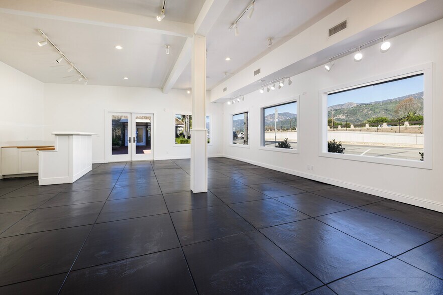 More Photos Of 3823 Santa Claus Ln, Carpinteria Restaurant For Sale