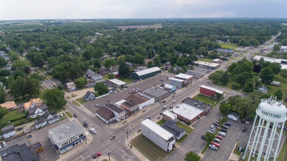 More Photos Of 10 W Main St, Hartford Storefront For Sale
