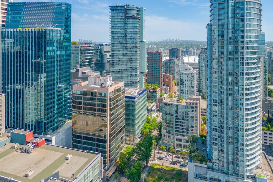 More Photos Of 555-579 Robson St, Vancouver Office For Lease