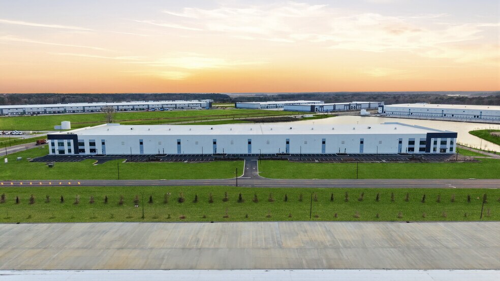 More Photos Of Central Port Logistics Ctr, Savannah Unknown For Lease