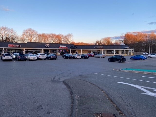 More Photos Of 323 Main St, Saugus Storefront For Lease