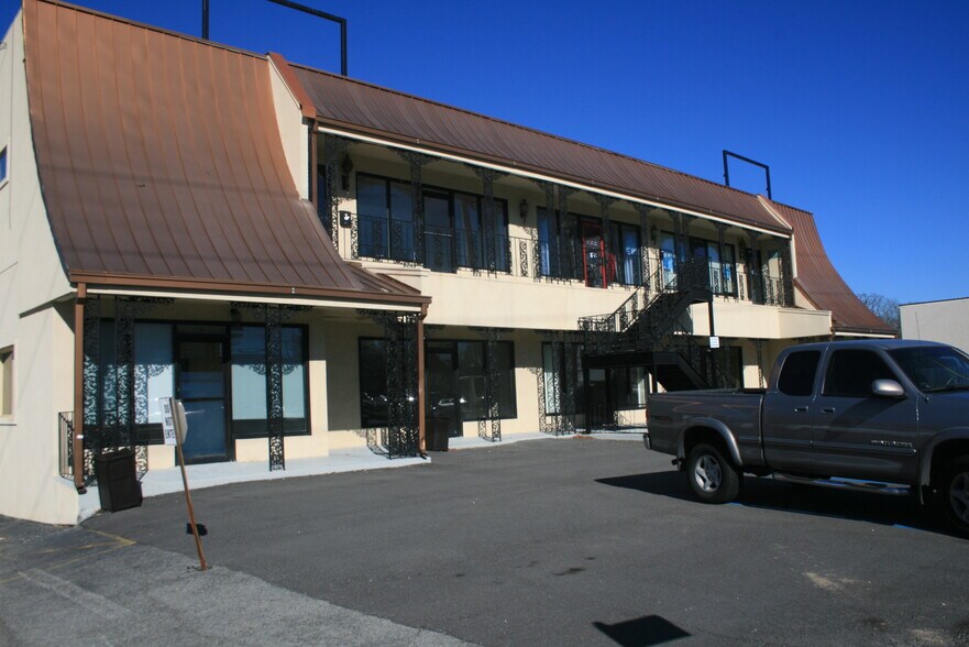 More Photos Of 1624 Watson Blvd, Warner Robins Office For Sale