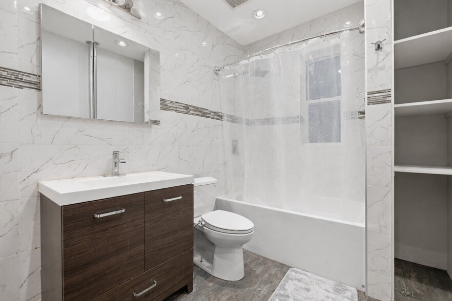 More Photos Of 1840 21st Dr, Astoria Apartments For Sale