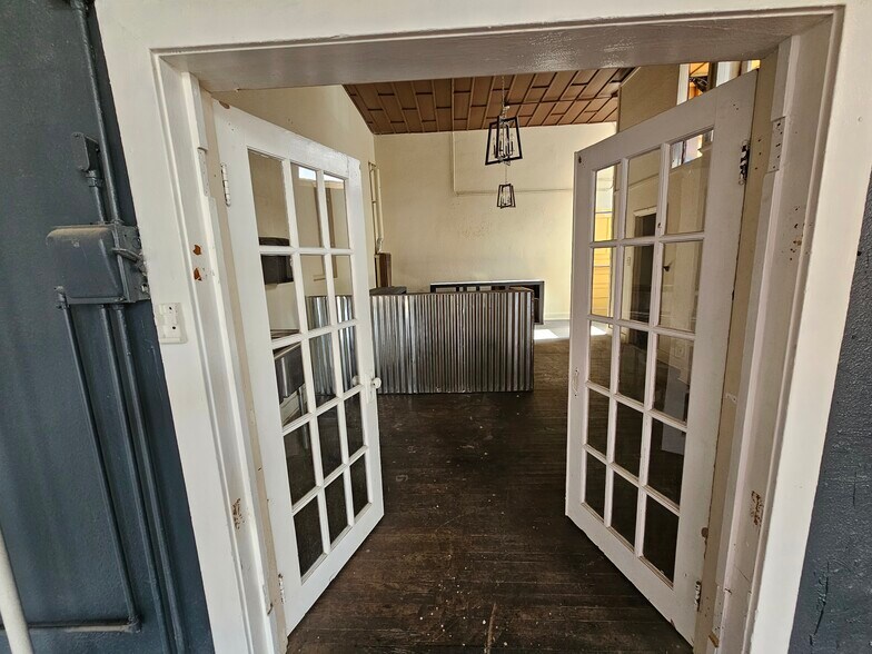 More Photos Of 330 S Union Ave, Pueblo Storefront Retail Office For Lease