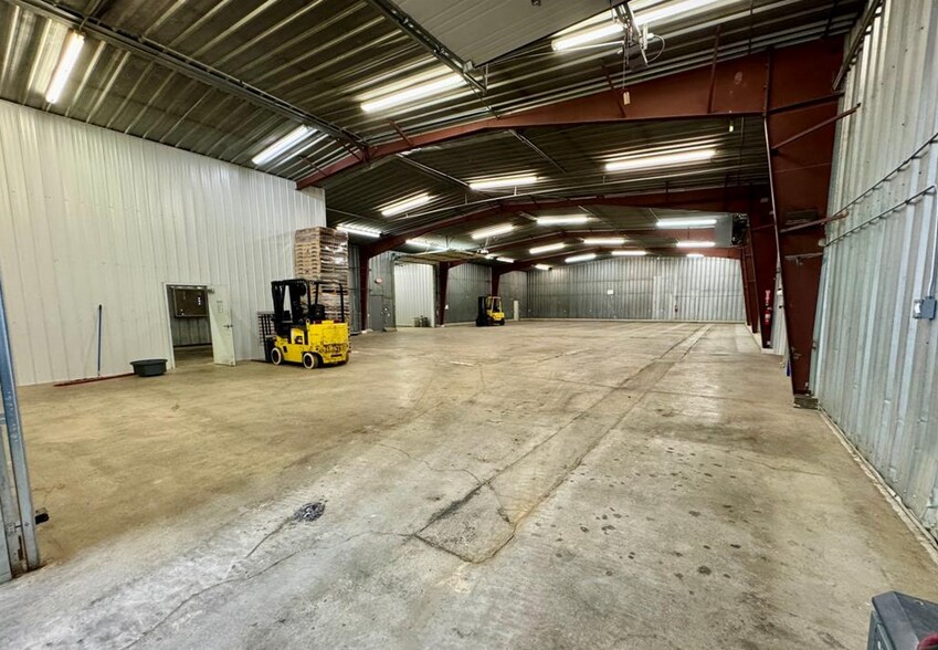 More Photos Of 3512 E Bench Rd, Dillon Manufacturing For Sale