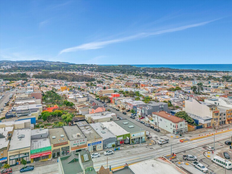 More Photos Of 2143-2145 Taraval St, San Francisco Veterinarian Kennel For Lease