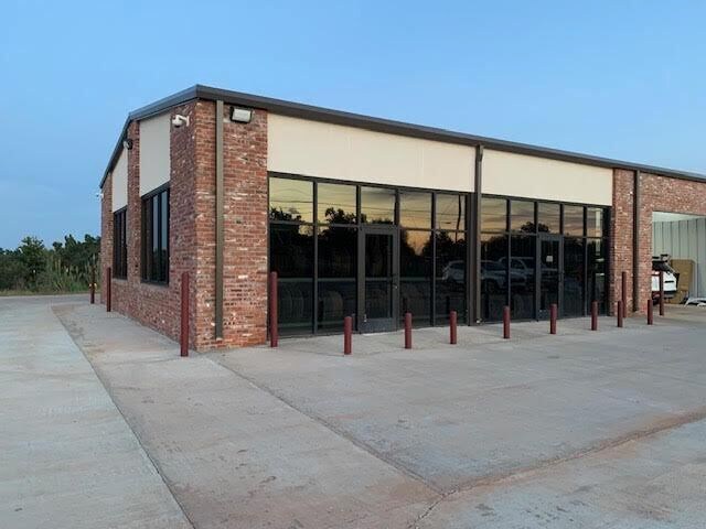 More Photos Of 7500 S Anderson Rd, Oklahoma City Auto Repair For Sale