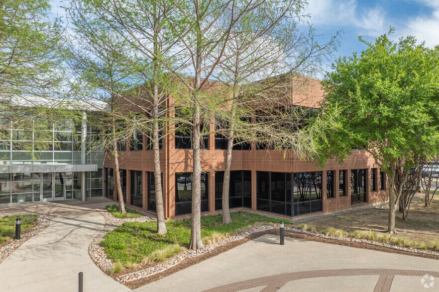 More Photos Of 1800 Preston Park Blvd, Plano Unknown For Lease