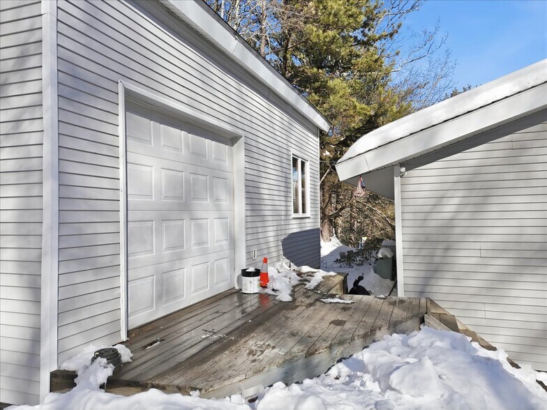 More Photos Of 647 Route 739, Lords Valley Office For Sale