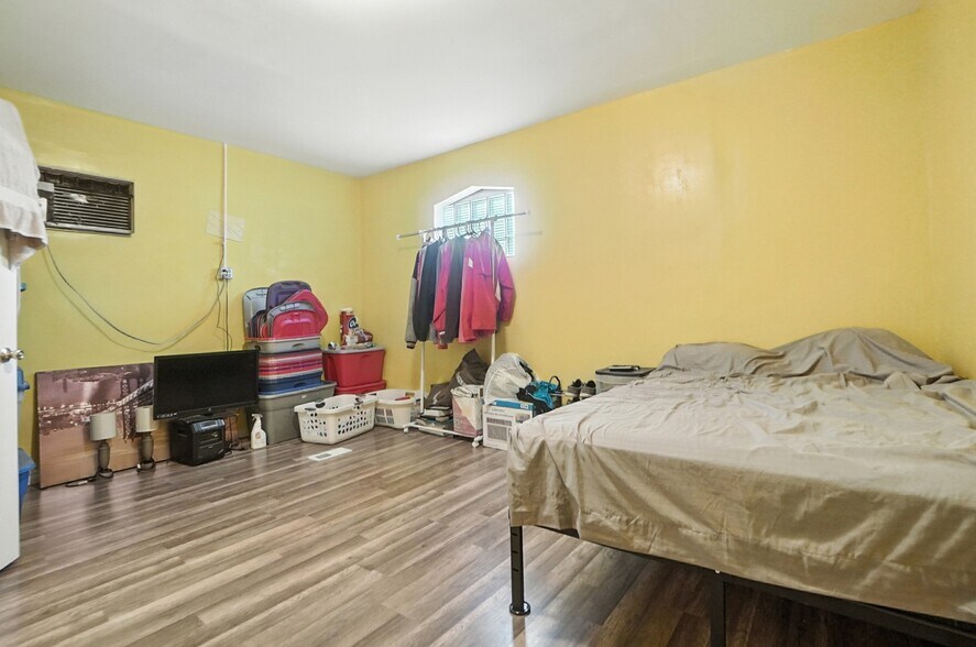 More Photos Of 603 S Broadway St, Dayton Warehouse For Sale