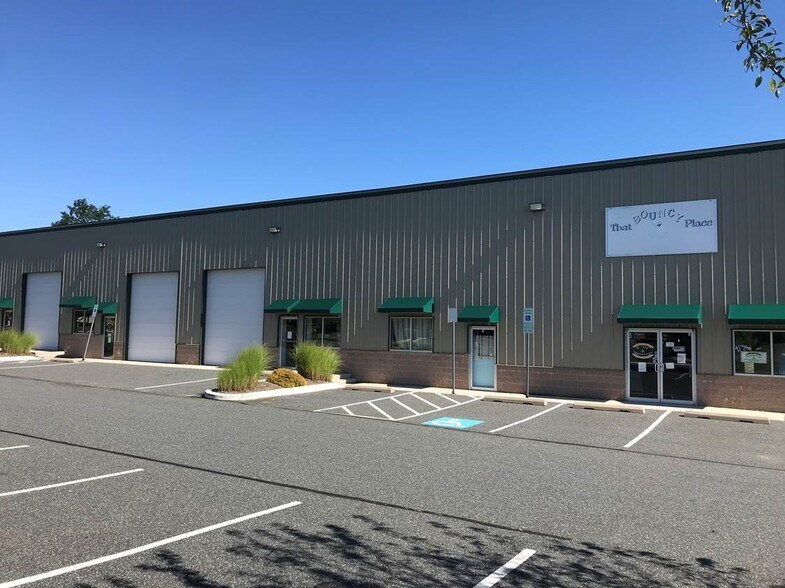 More Photos Of 8 Newport Dr, Forest Hill Light Manufacturing For Lease