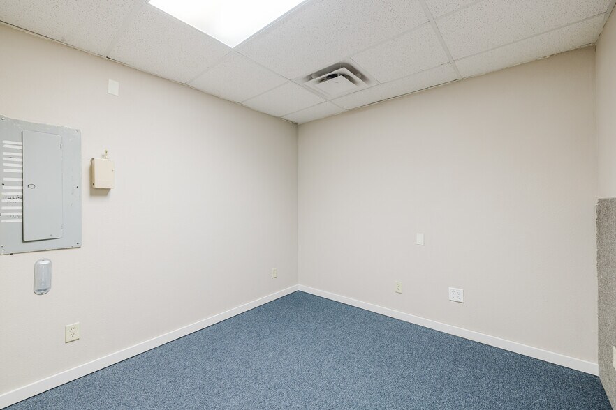 More Photos Of 1750 Manzanita Dr, Elko Office Residential For Sale